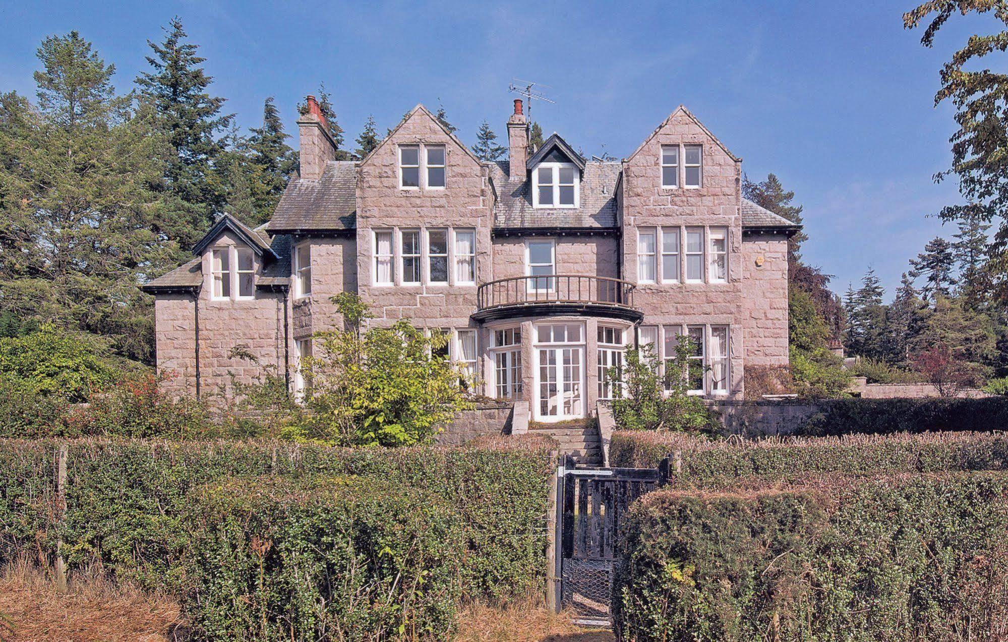 Lys-Na-Greyne Bed & Breakfast Aboyne Dış mekan fotoğraf